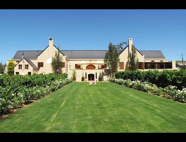 2,646M² BED & BREAKFAST SOLD IN PAARL RURAL